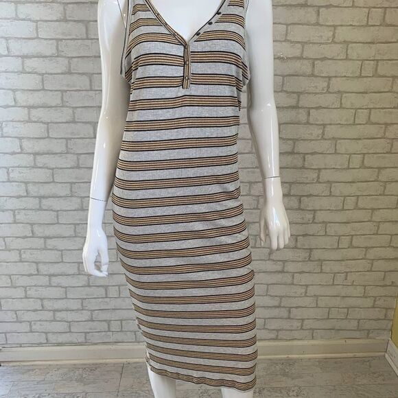 NWT All in Favor Rib Knit Henley midi dress - L - Picture 4 of 8